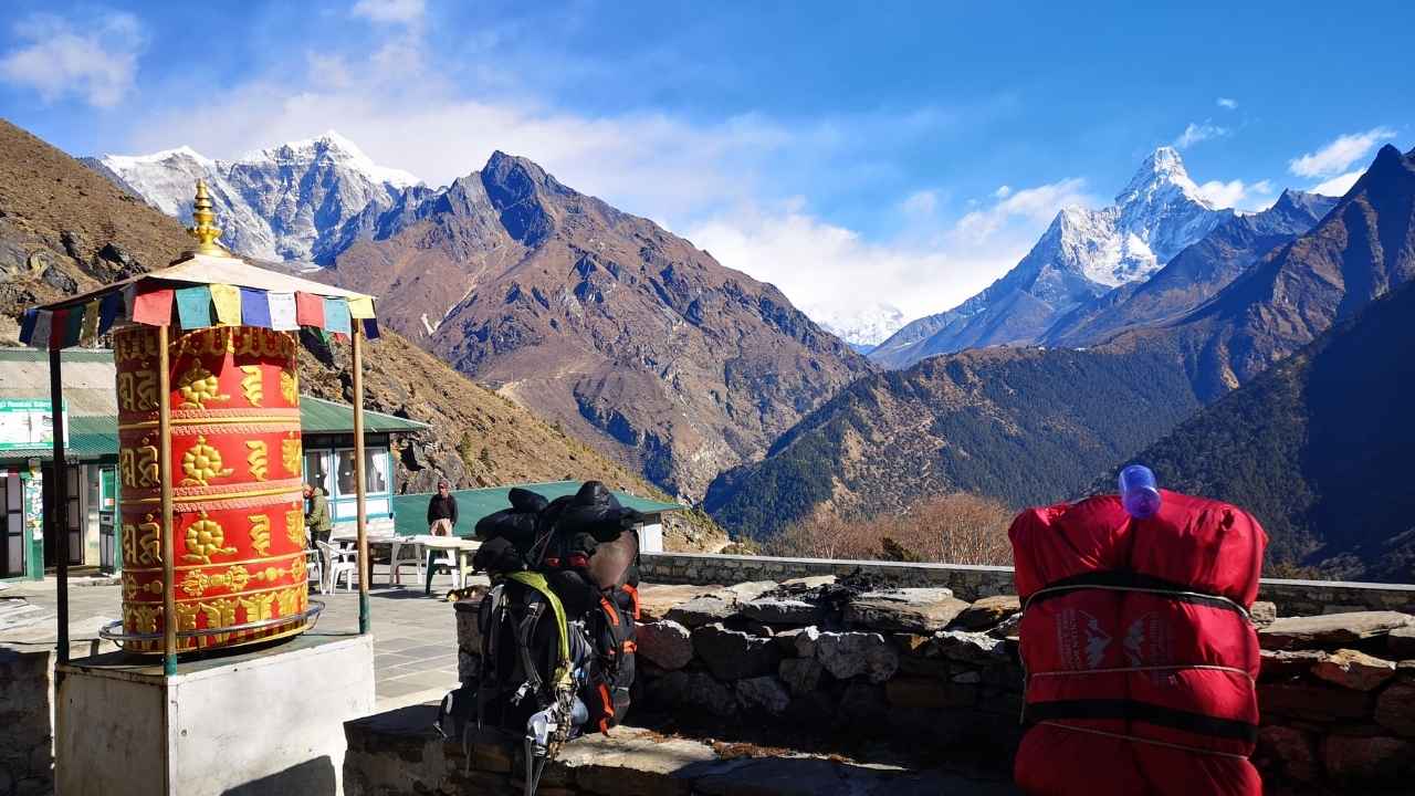 The Khumbu Changes as You Climb
